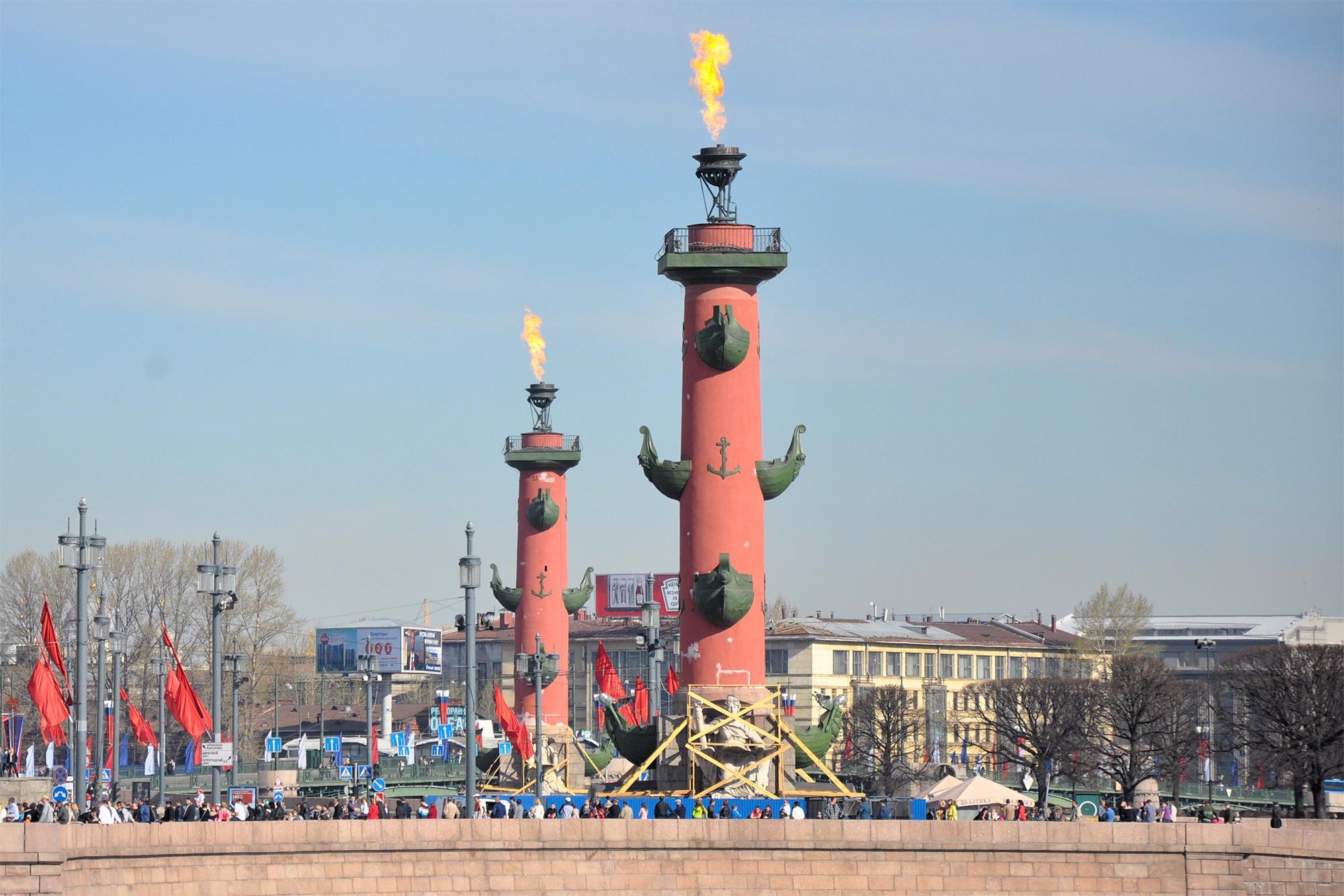 Ростральные колонны Санкт-Петербург