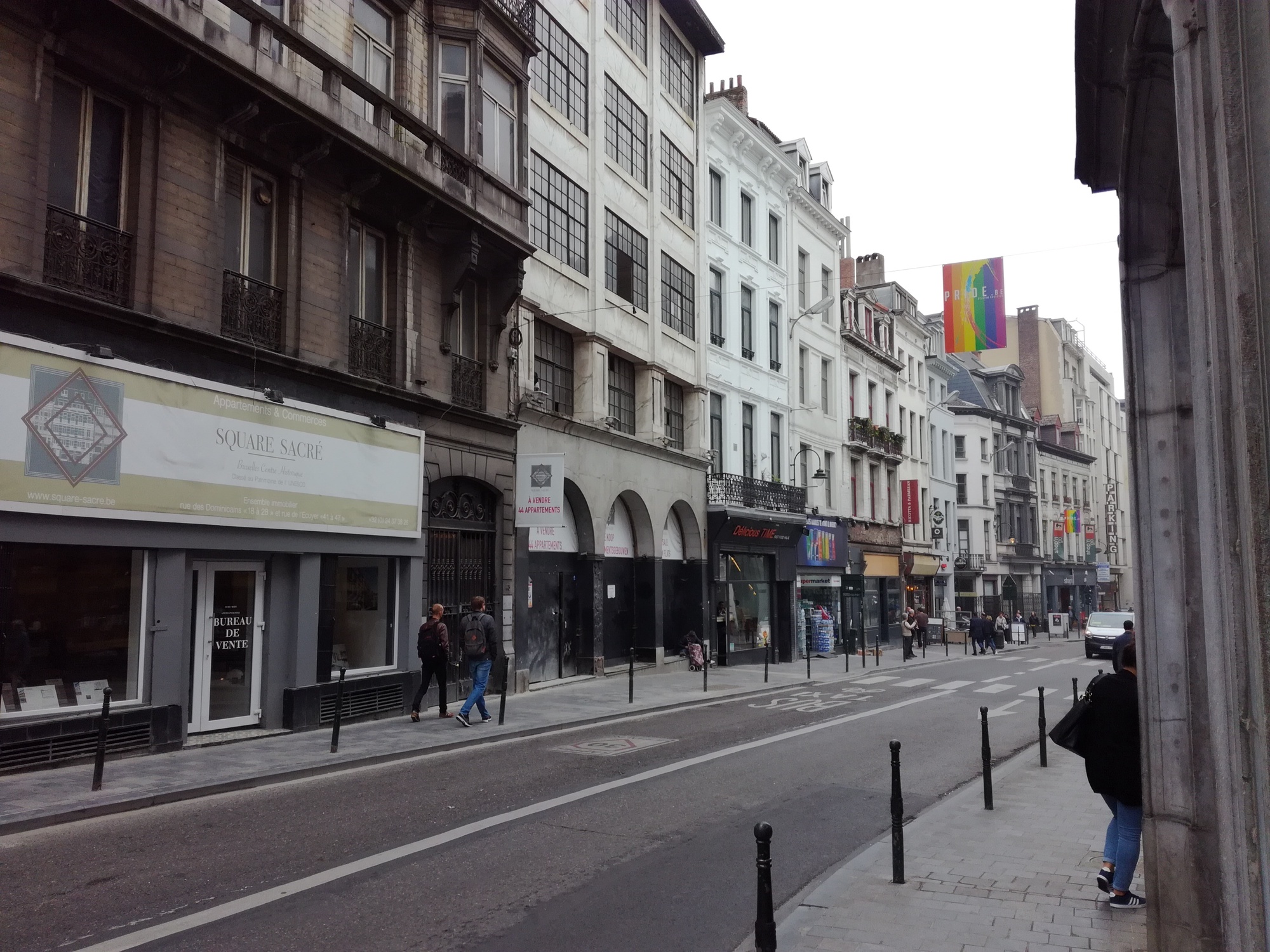 Улицы Брюсселя сохранили старые дома - aroundcard