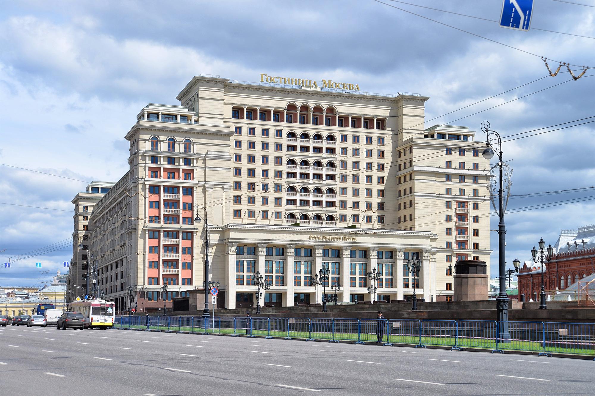 здание гостиницы москва в москве